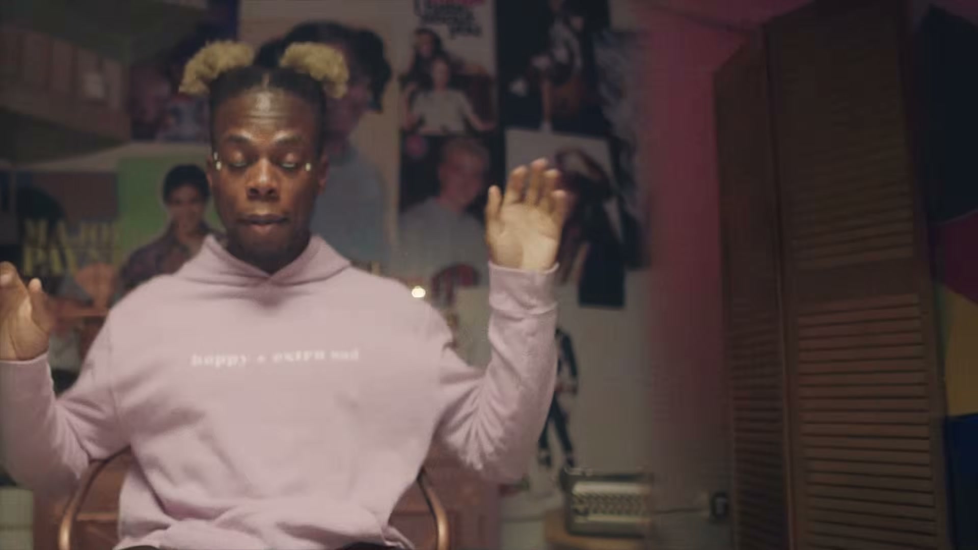 tobi lou — Troop still
